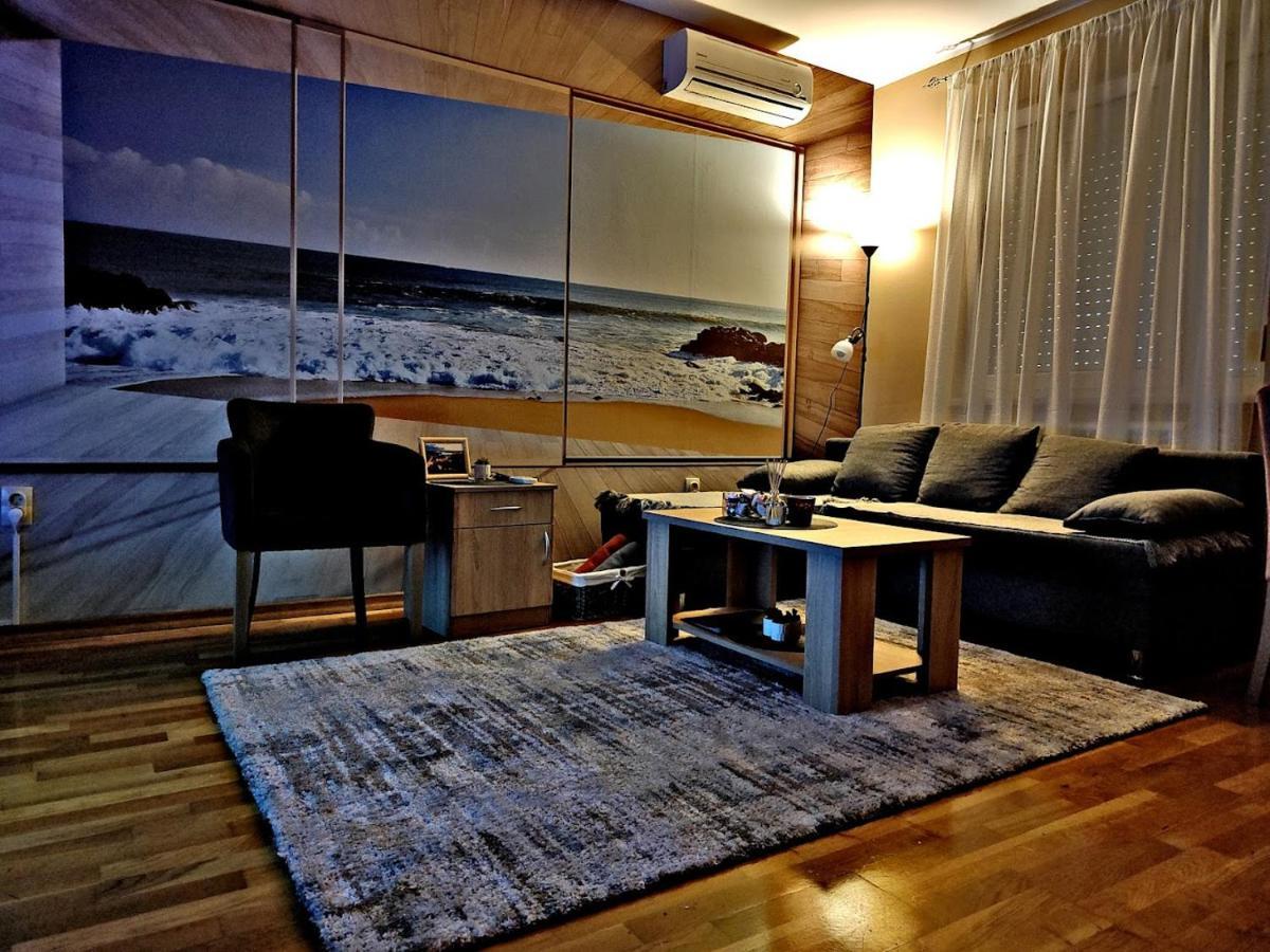 Apartman Espresso Sa Parkingom Sremska Mitrovica Exterior photo